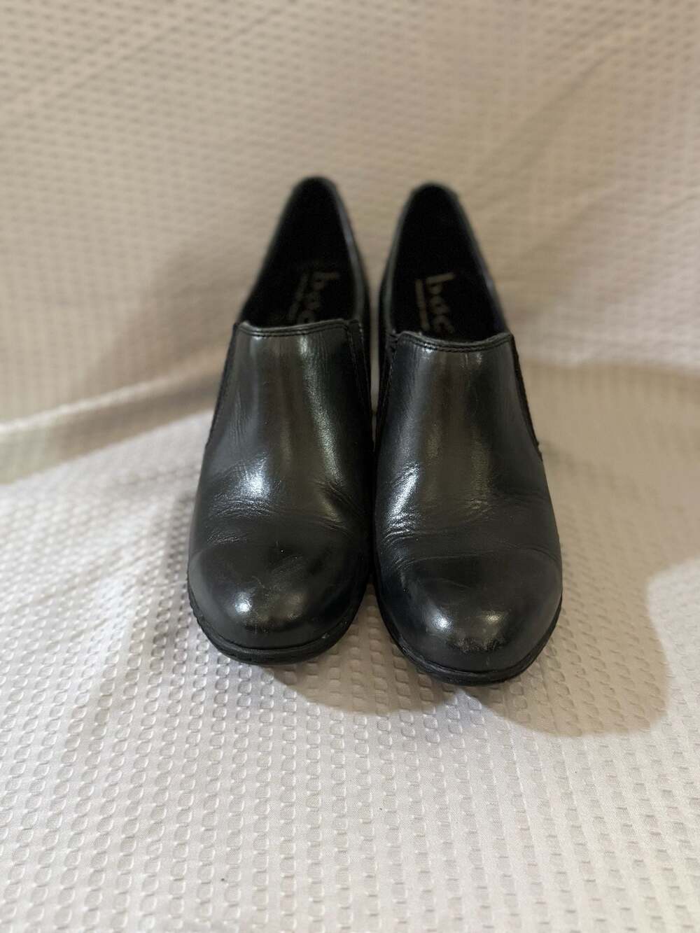 b.ø.c. BC3614 Black Leather Slip-on Heeled Booties Size 8
